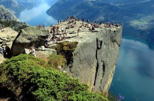 Preacher’s rock, Norway ::: boringpla.net - Another Boring Picture Blog by Gerrit Fries